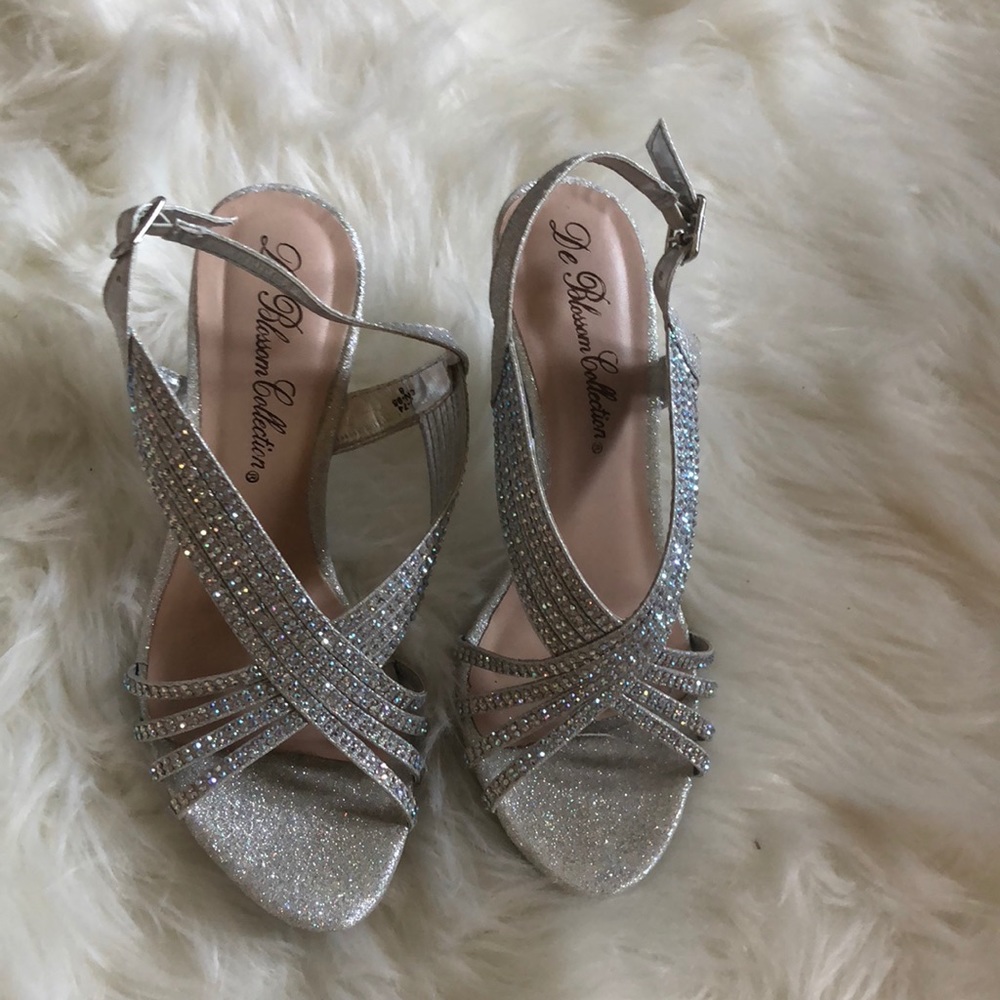 Silver sparkles heels